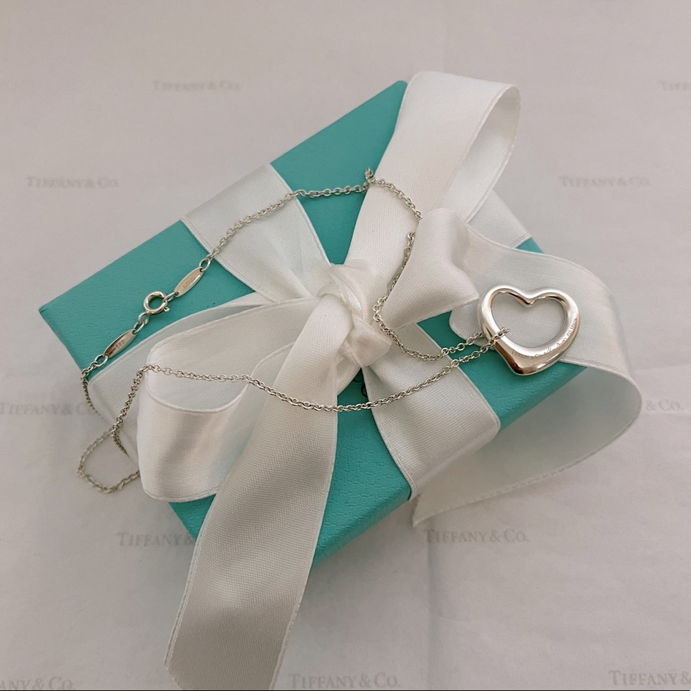 Tiffany & Co. Elsa Peretti Silver Large Open Heart Pendant Necklace 16” W/Pouch - Picture 4 of 9